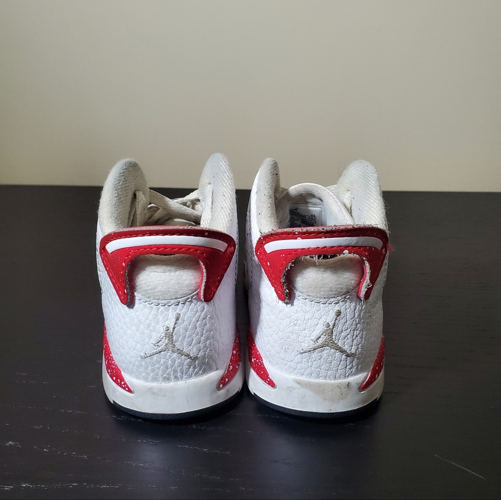 Boy Air Jordan 6s Red and White - Picture 3 of 5